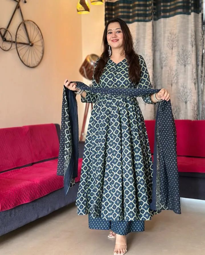 Women Viscose Rayon Kurta Palazzo Dupatta Set