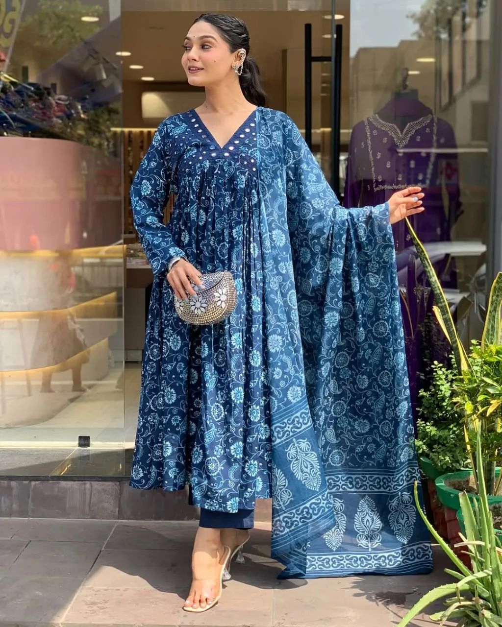 Jaipuri Printed kurti detailing on women's printed cotton kurti